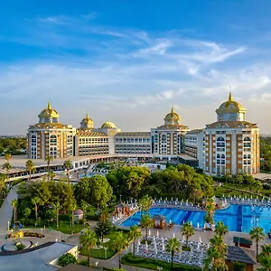 Delphin Be Grand Semesteranläggning (resort)